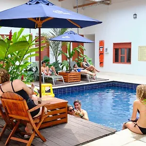 https://mango-tree-cali.cali-hotels.com